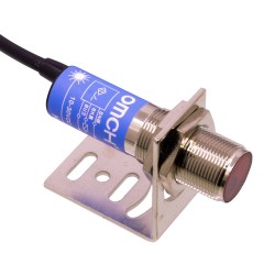 Sensor fotoeléctrico PNP 12 a 36 VDC difuso OMCH  HG-J18-D50P1 Metálico